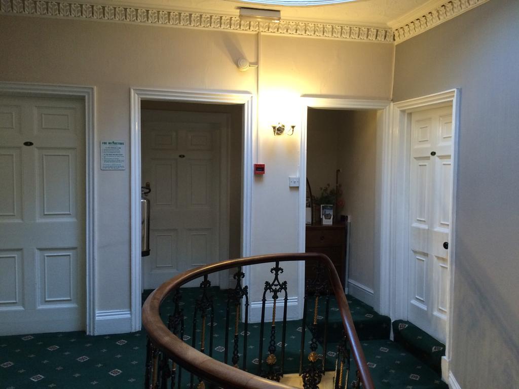 Hilbury Court Hotel Trowbridge Ngoại thất bức ảnh