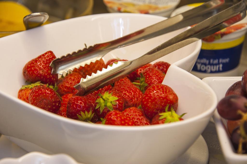 Hilbury Court Hotel Trowbridge Ngoại thất bức ảnh