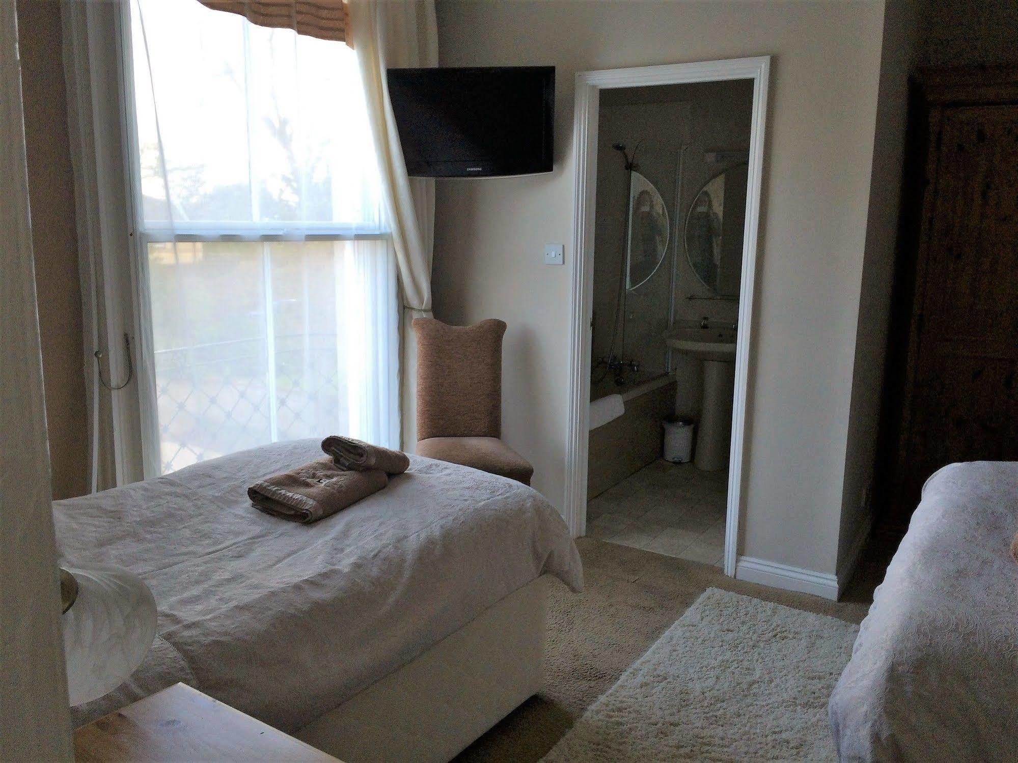 Hilbury Court Hotel Trowbridge Ngoại thất bức ảnh